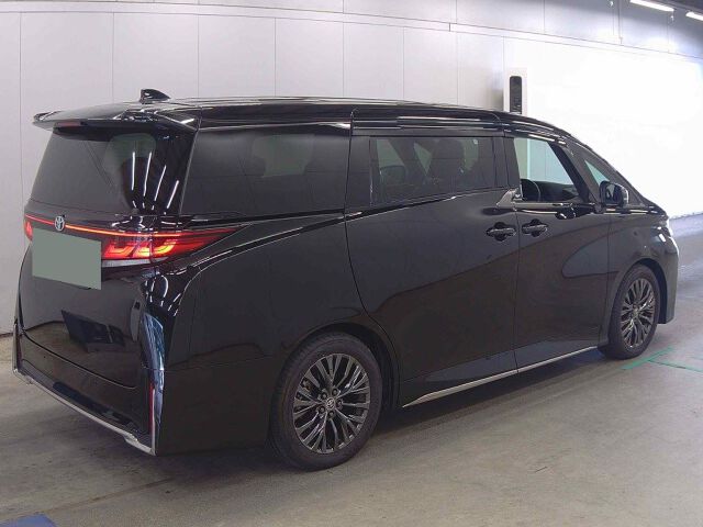 2025 Toyota Vellfire Z Premier auction photo 5