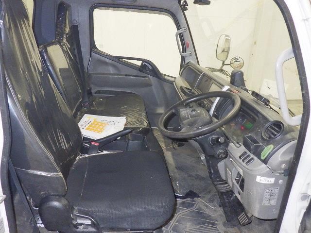 2021 Mitsubishi Fuso Canter Flatbed auction photo 6
