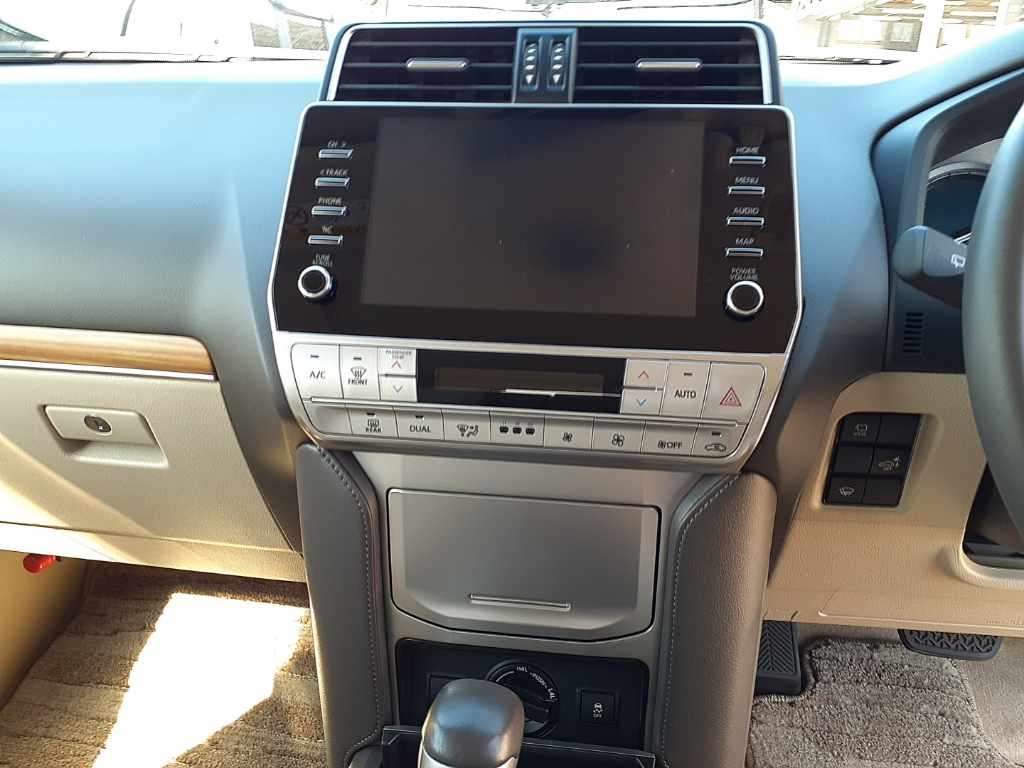2022 Toyota Land Cruiser Prado TXLパッケージマットブラ 4WD auction photo 12