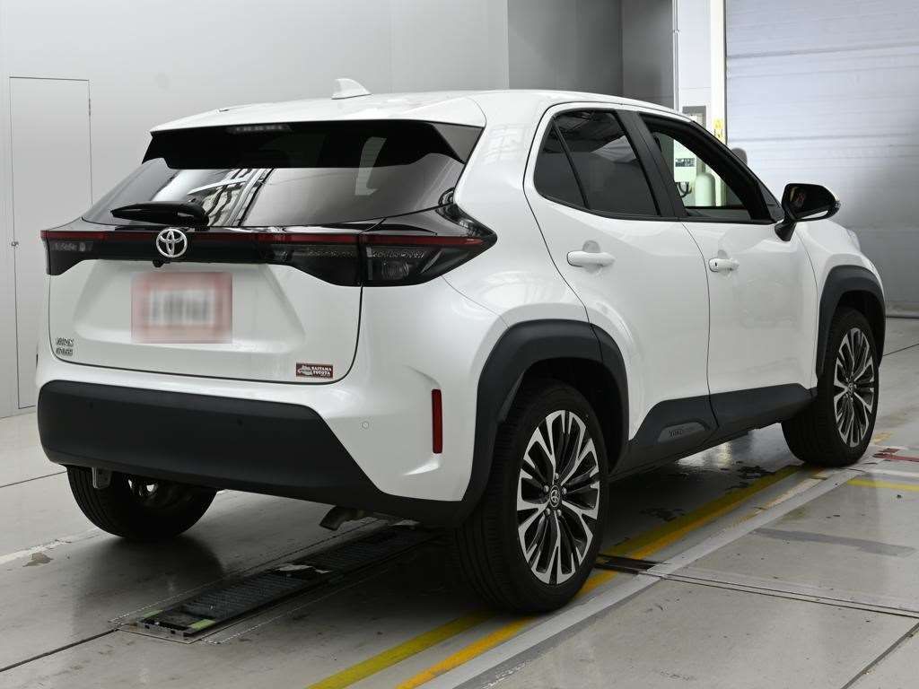 2023 Toyota Yaris Cross Z auction photo 2