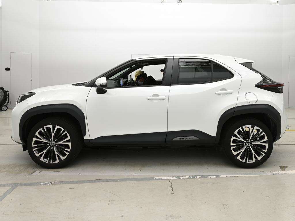 2023 Toyota Yaris Cross Z auction photo 4