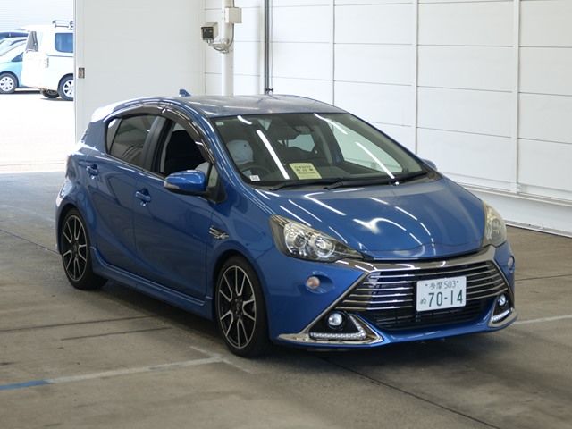2015 Toyota Aqua G ジーズ Japan auction vehicle