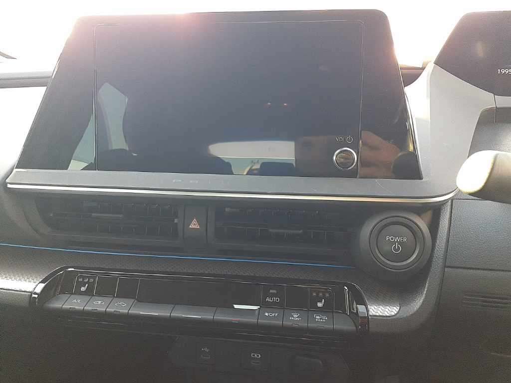 2025 Toyota Prius G auction photo 12