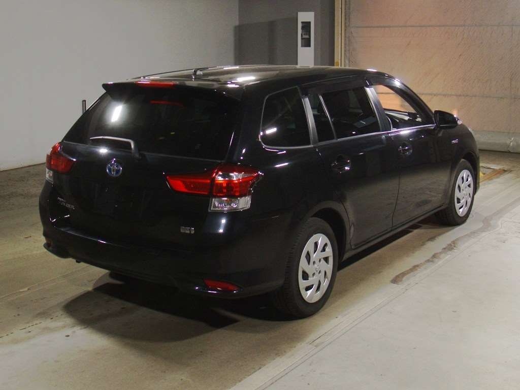 2021 Toyota Corolla Fielder ハイブリッド EX auction photo 2