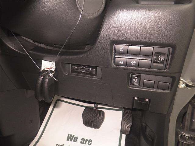 2021 Mitsubishi eKクロススペース T auction photo 8