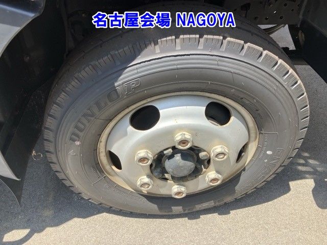 2015 Hino Dutro Aluminum Van PG auction photo 9