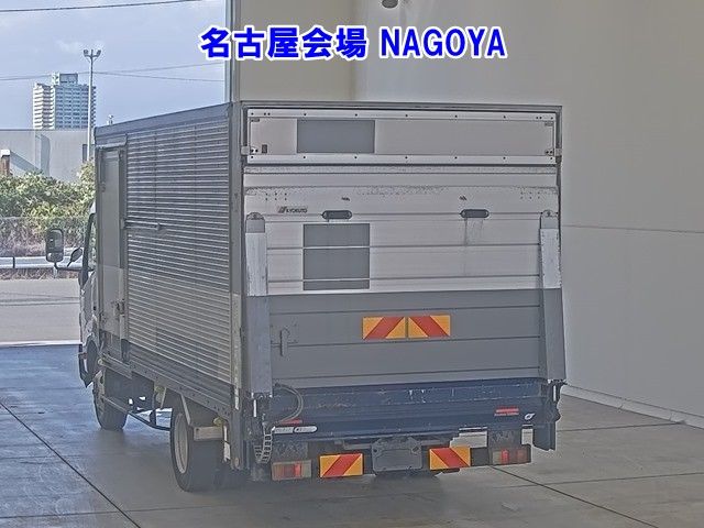 2015 Hino Dutro Aluminum Van PG auction photo 2