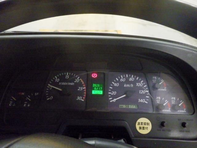 2008 Isuzu トラクター auction photo 6