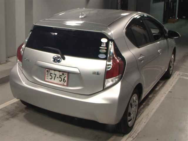 2015 Toyota Aqua S auction photo 5