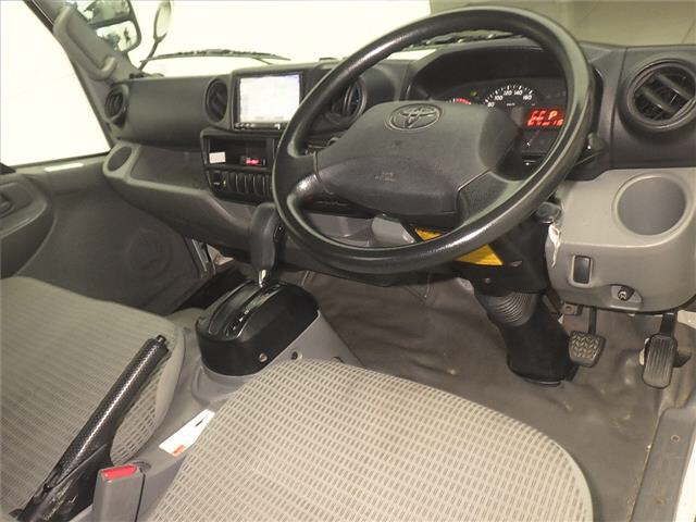 2019 Toyota Dyna 2-ton Full Just Low PCS D-T auction photo 3