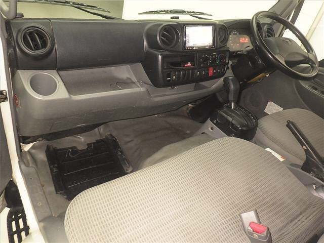 2019 Toyota Dyna 2-ton Full Just Low PCS D-T auction photo 4
