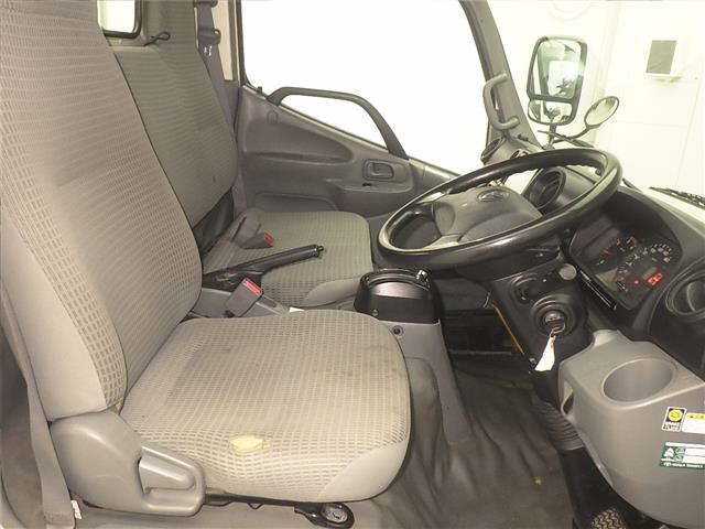 2019 Toyota Dyna 2-ton Full Just Low PCS D-T auction photo 5