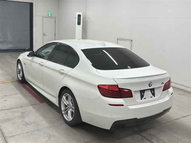 2014 BMW BMW5シリーズ 523i Mスポーツ auction photo 2