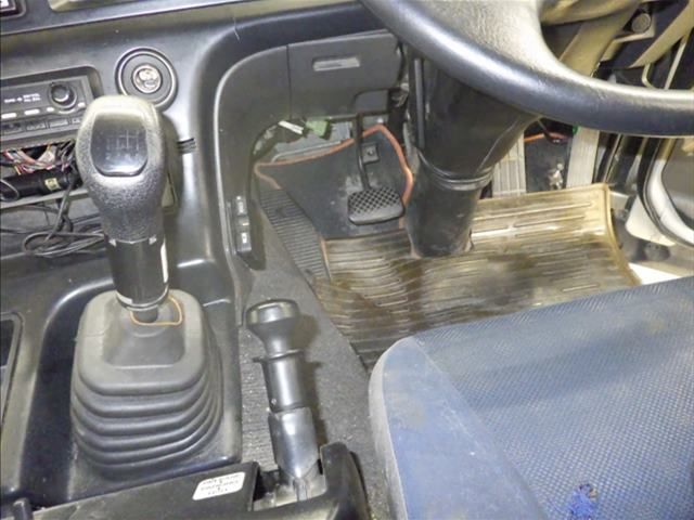 2015 Isuzu tractor auction photo 7