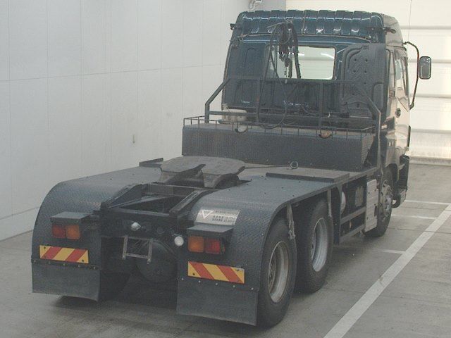 2015 Isuzu tractor auction photo 2