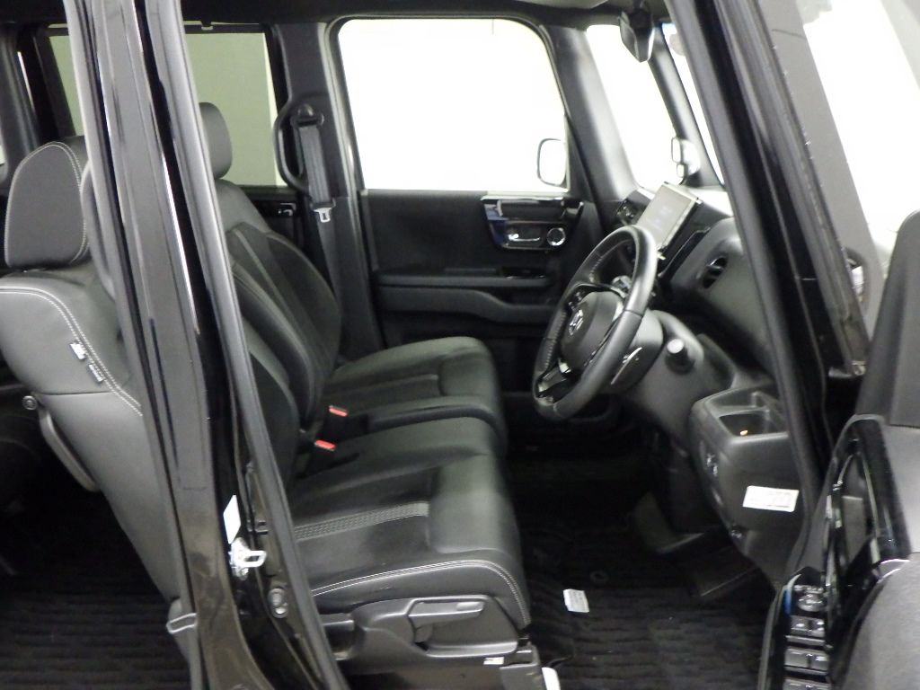2021 Honda N-BOX カスタムLターボ auction photo 6