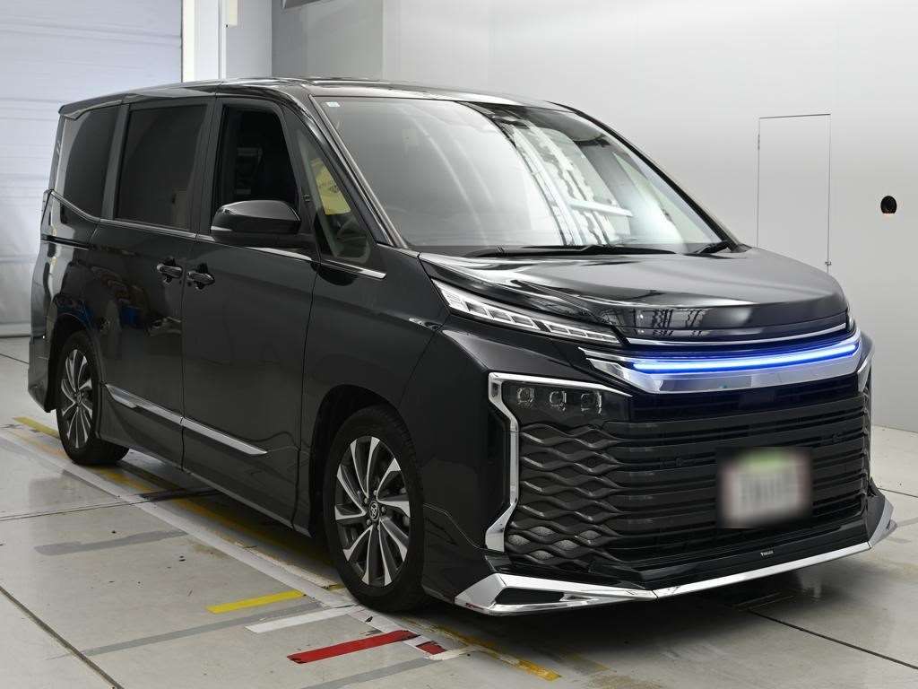 2023 Toyota Voxy S-Z auction photo 5