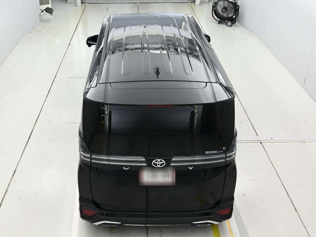2023 Toyota Voxy S-Z auction photo 8