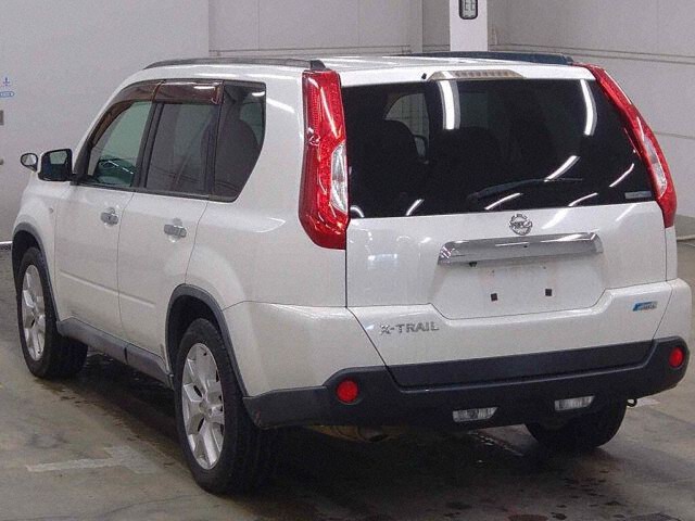 2011 Nissan X-Trail 20GT 4WD auction photo 2