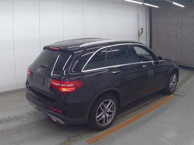 2017 Mercedes-Benz GLC GLC250 4M Sport 4WD auction photo 5