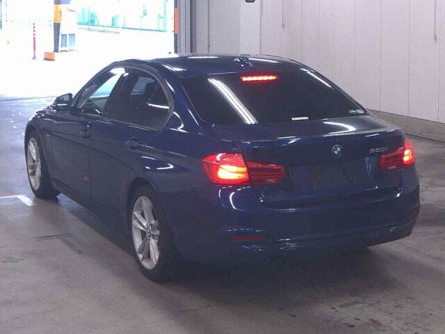 2015 BMW 3 Series 320I auction photo 2
