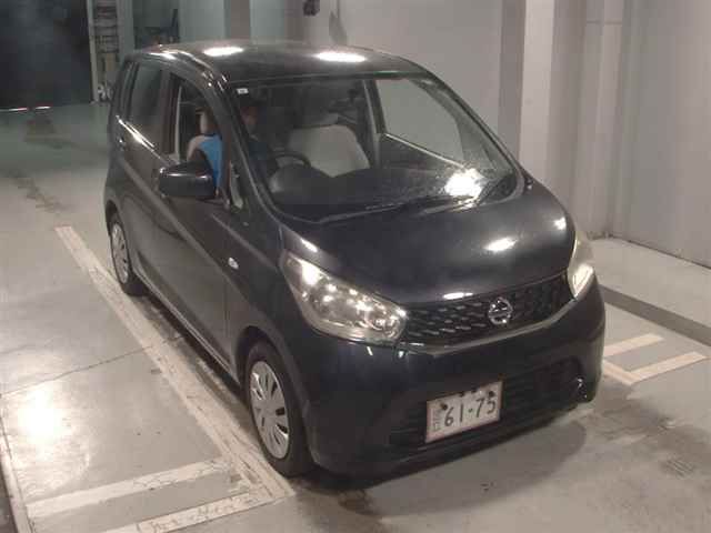 Japan Auction Vehicles 12 2013 Nissan Dayz J auction photo