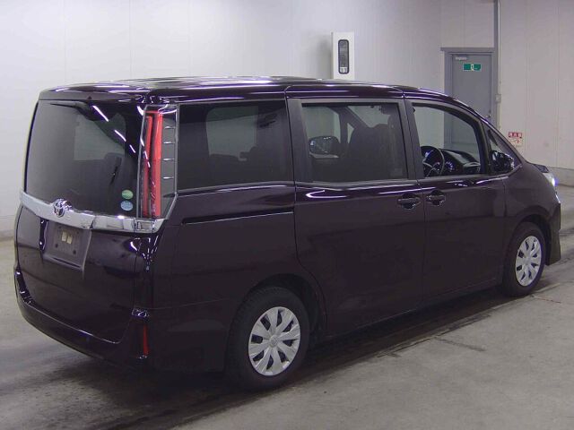 2019 Toyota Noah X auction photo 5
