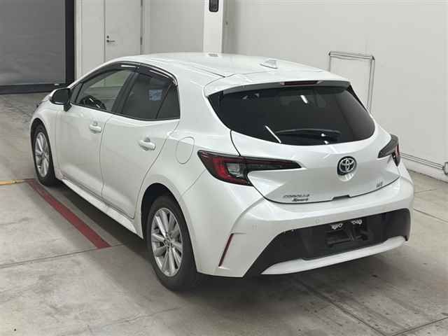 2023 Toyota Corolla Sport ハイブリッドG auction photo 2