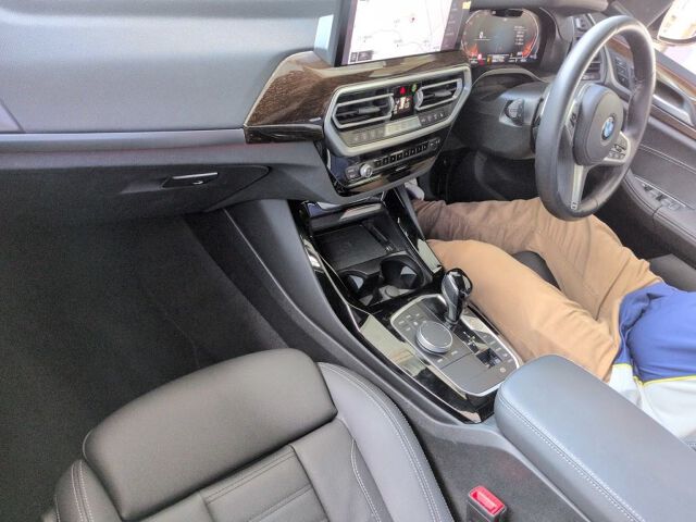 2023 BMW X3 XDRIV20DM Sport 4WD auction photo 3