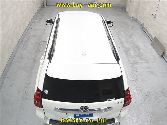 2022 Toyota Land Cruiser Prado 4WD TZ-G auction photo 5