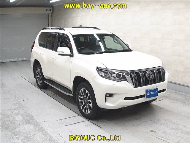 Japan Auction Vehicles 8 2022 Toyota Land Cruiser Prado 4WD TZ-G auction photo