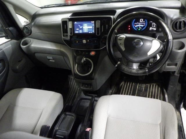2012 Nissan e-NV200ワゴン G auction photo 3
