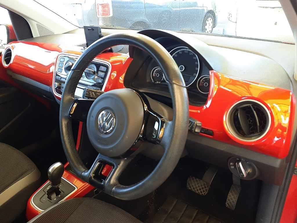 2016 Volkswagen VW アップ! auction photo 9