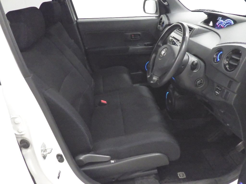 2007 Toyota bB Z Q Ver. auction photo 6