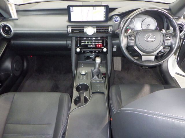 2021 Lexus IS IS300H VER-L auction photo 3