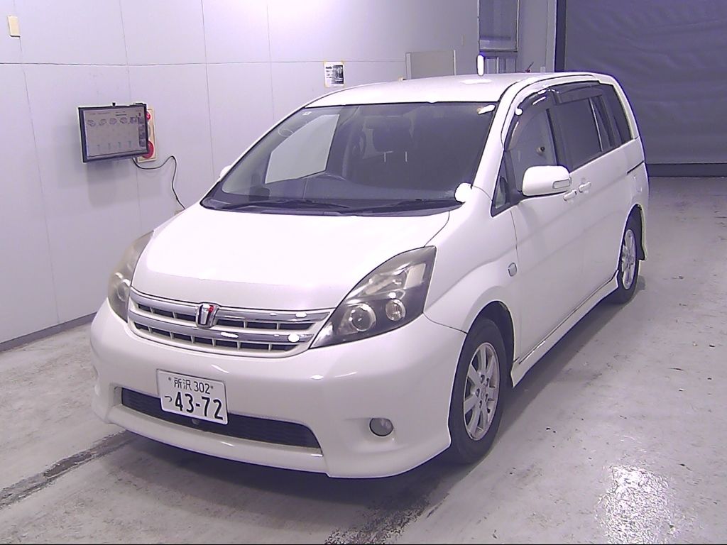 2010 Toyota Isis プラタナ auction photo 4
