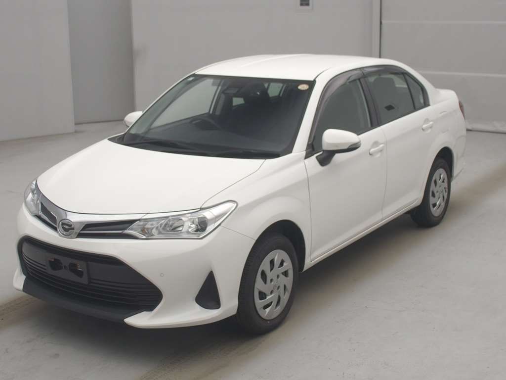 2021 Toyota Corolla Axio EX 4WD Japan auction vehicle