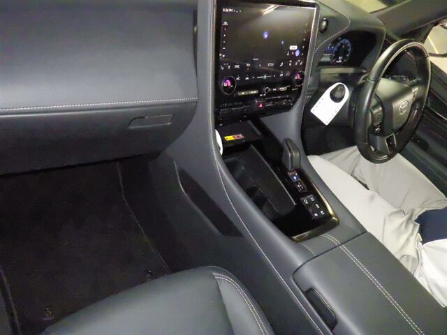 2024 Toyota Alphard Z auction photo 3