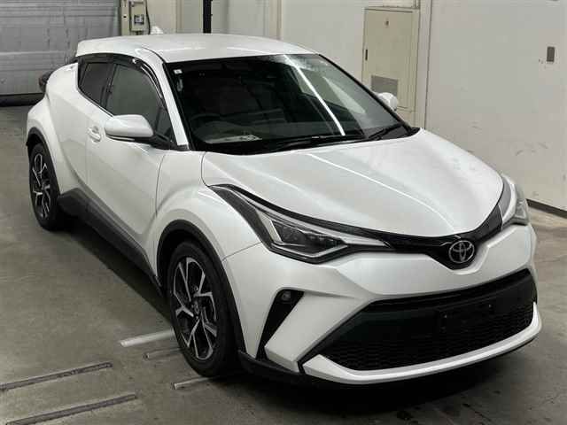 Japan Auction Vehicles 10 2023 Toyota C-HR G-T auction photo