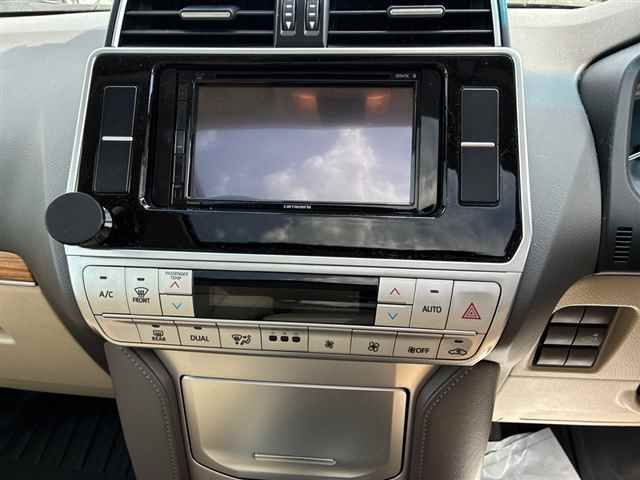 2023 Toyota Land Cruiser Prado TX Lパッケージマットブラックエ auction photo 6