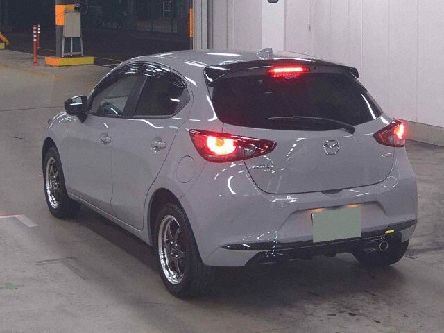 2024 Mazda 2 15 BD 4WD auction photo 2