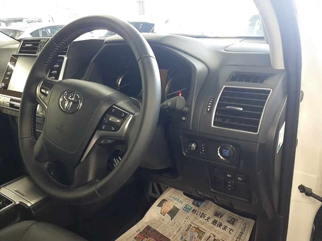 2023 Toyota Land Cruiser Prado TXL Package Matte Bra 4WD auction photo 9