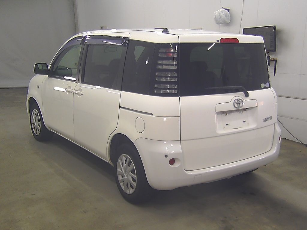 2005 Toyota Sienta X auction photo 5