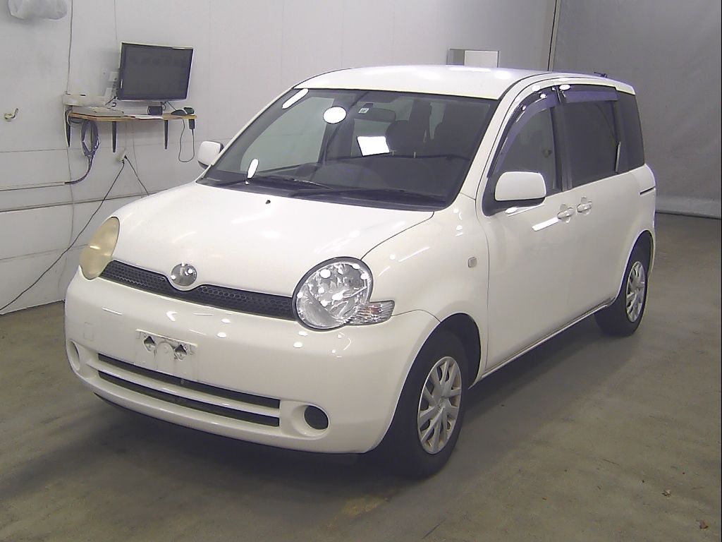2005 Toyota Sienta X auction photo 4