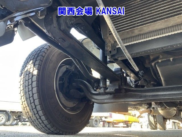 2012 Isuzu Forward アルミウイング auction photo 15