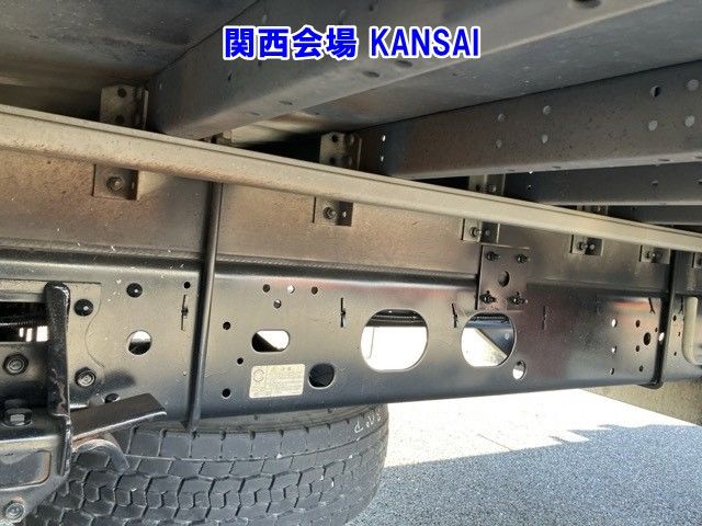2012 Isuzu Forward アルミウイング auction photo 10