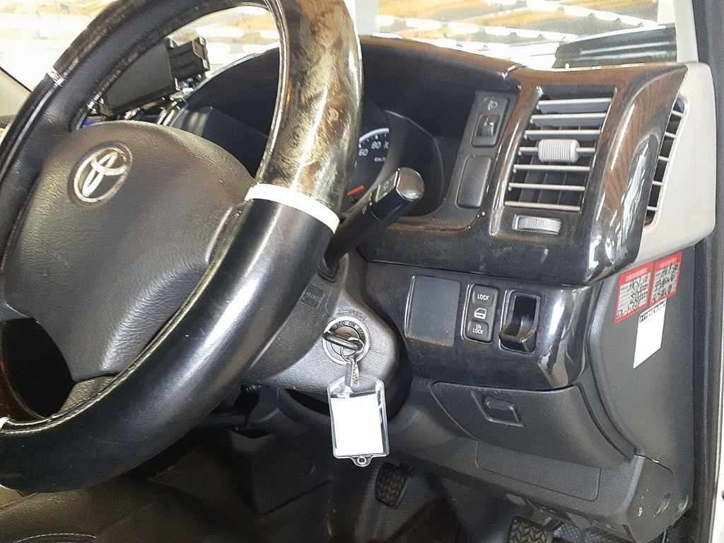 2009 Toyota Hiace auction photo 9