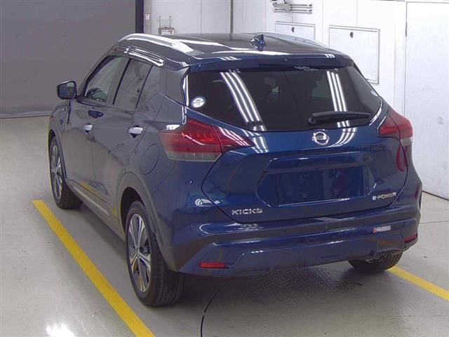 2021 Nissan Kicks X auction photo 2