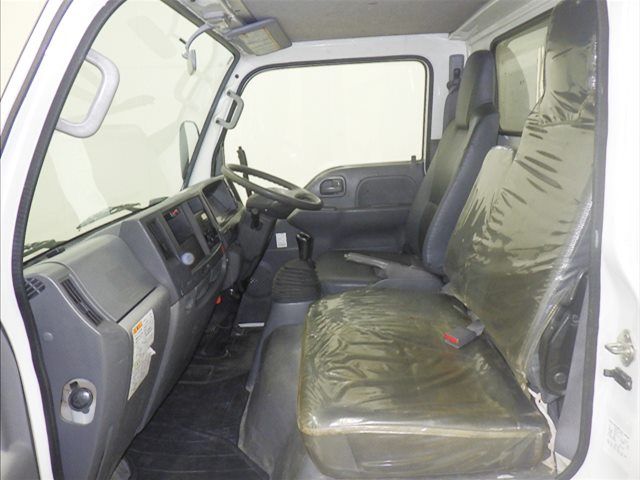 2019 Isuzu Elf dump auction photo 8