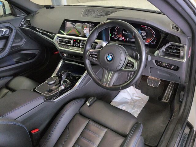 2022 BMW 2 Series 220IクーペMスポ auction photo 3